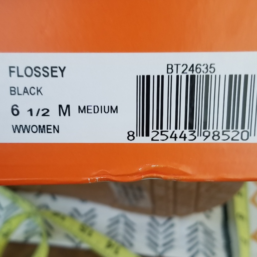 🆕️ Baretraps Women wedge - Picture 8 of 8